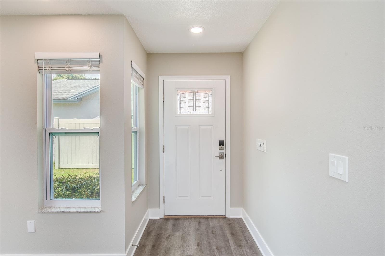 Single Family Residence at 3106 FEATHERWOOD CT, CLEARWATER, photo 4 of 57