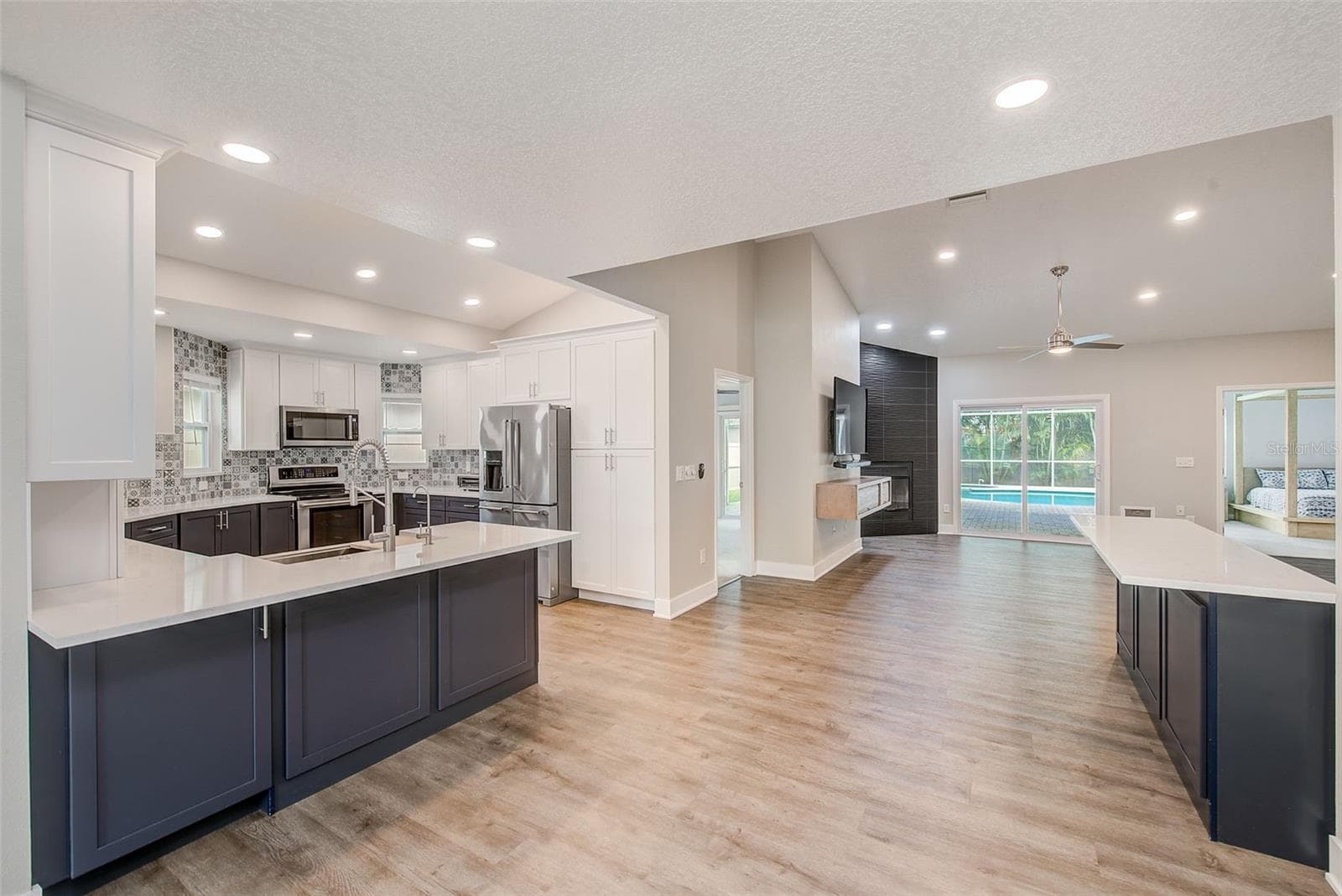 Single Family Residence at 3106 FEATHERWOOD CT, CLEARWATER, photo 15 of 57