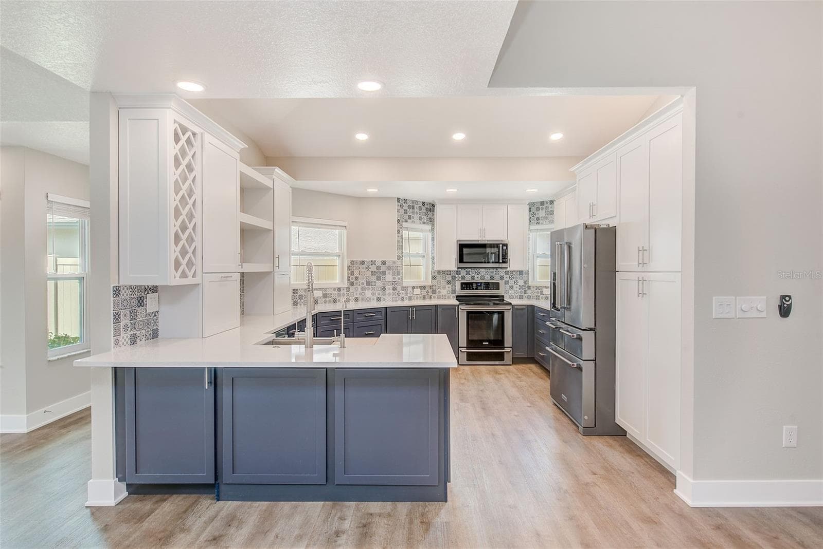 Single Family Residence at 3106 FEATHERWOOD CT, CLEARWATER, photo 9 of 57
