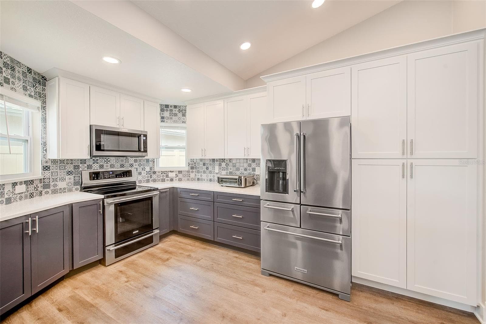 Single Family Residence at 3106 FEATHERWOOD CT, CLEARWATER, photo 11 of 57
