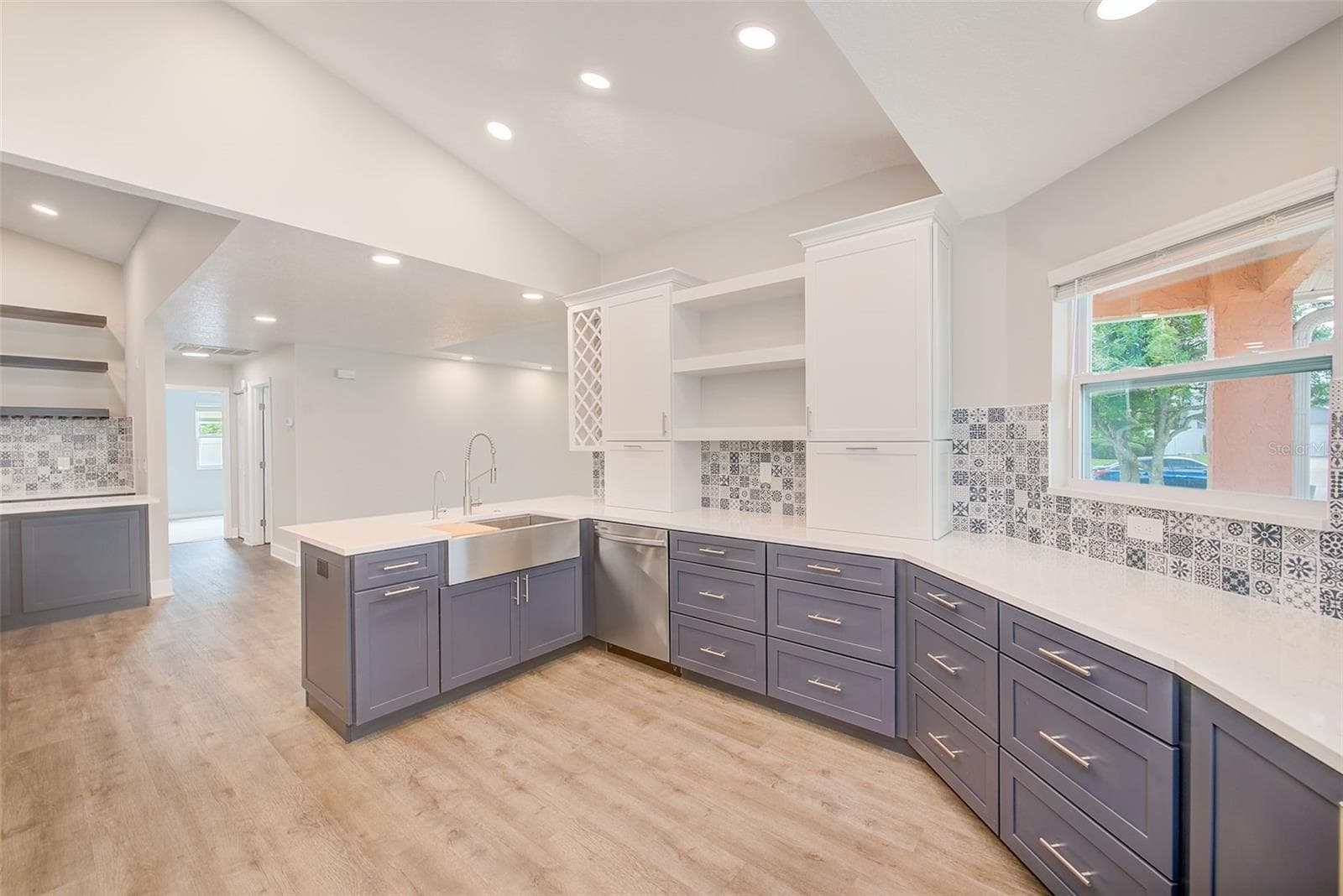 Single Family Residence at 3106 FEATHERWOOD CT, CLEARWATER, photo 12 of 57
