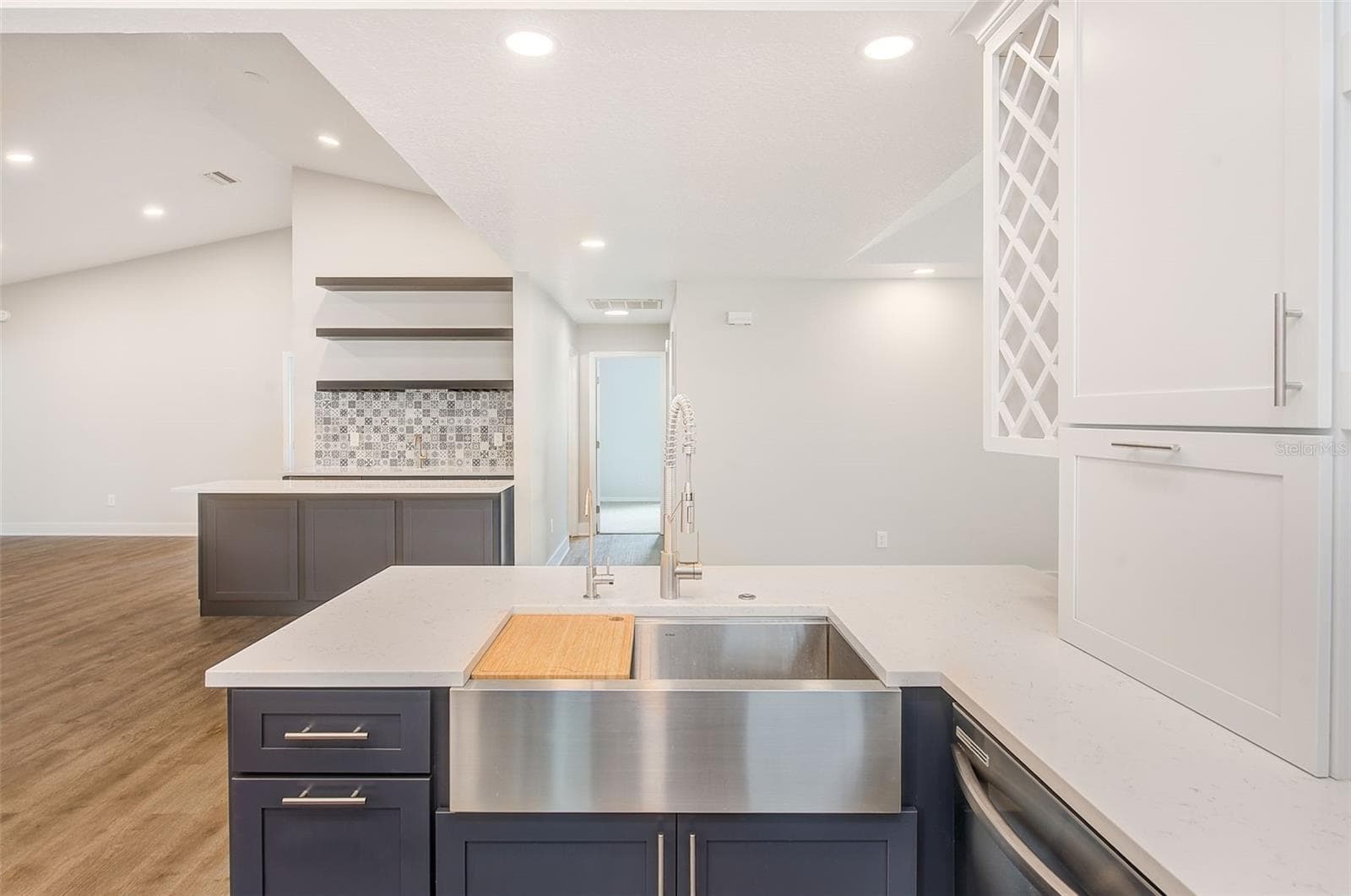 Single Family Residence at 3106 FEATHERWOOD CT, CLEARWATER, photo 13 of 57