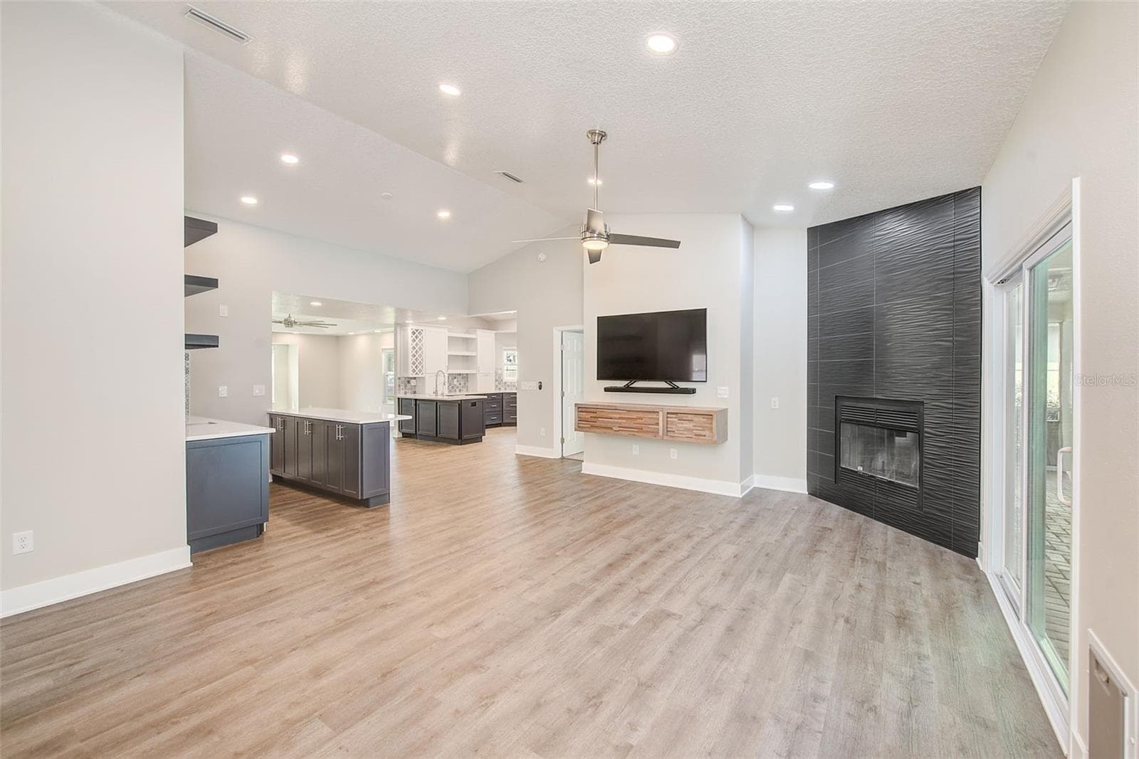Single Family Residence at 3106 FEATHERWOOD CT, CLEARWATER, photo 20 of 57