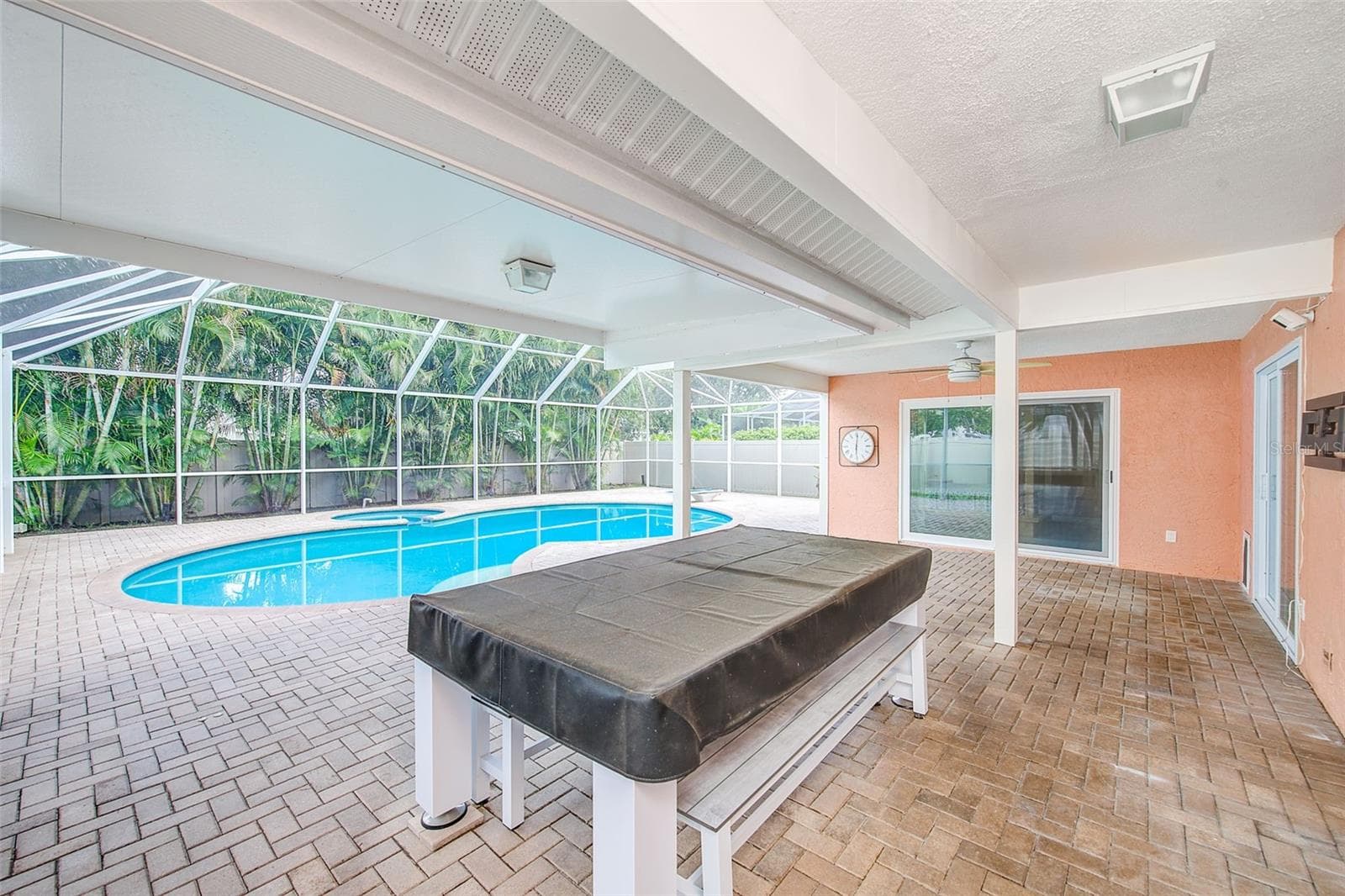 Single Family Residence at 3106 FEATHERWOOD CT, CLEARWATER, photo 40 of 57