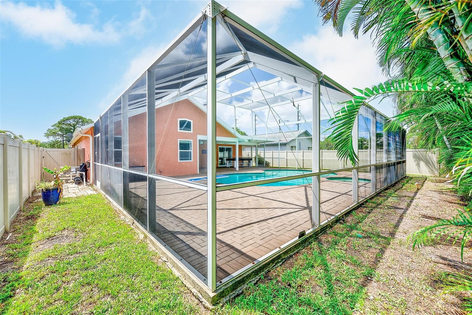 Single Family Residence at 3106 FEATHERWOOD CT, CLEARWATER, photo 49 of 57