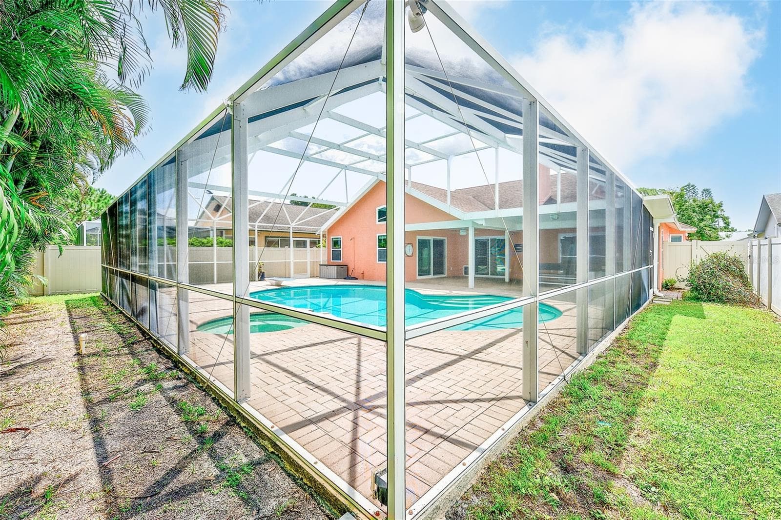 Single Family Residence at 3106 FEATHERWOOD CT, CLEARWATER, photo 50 of 57