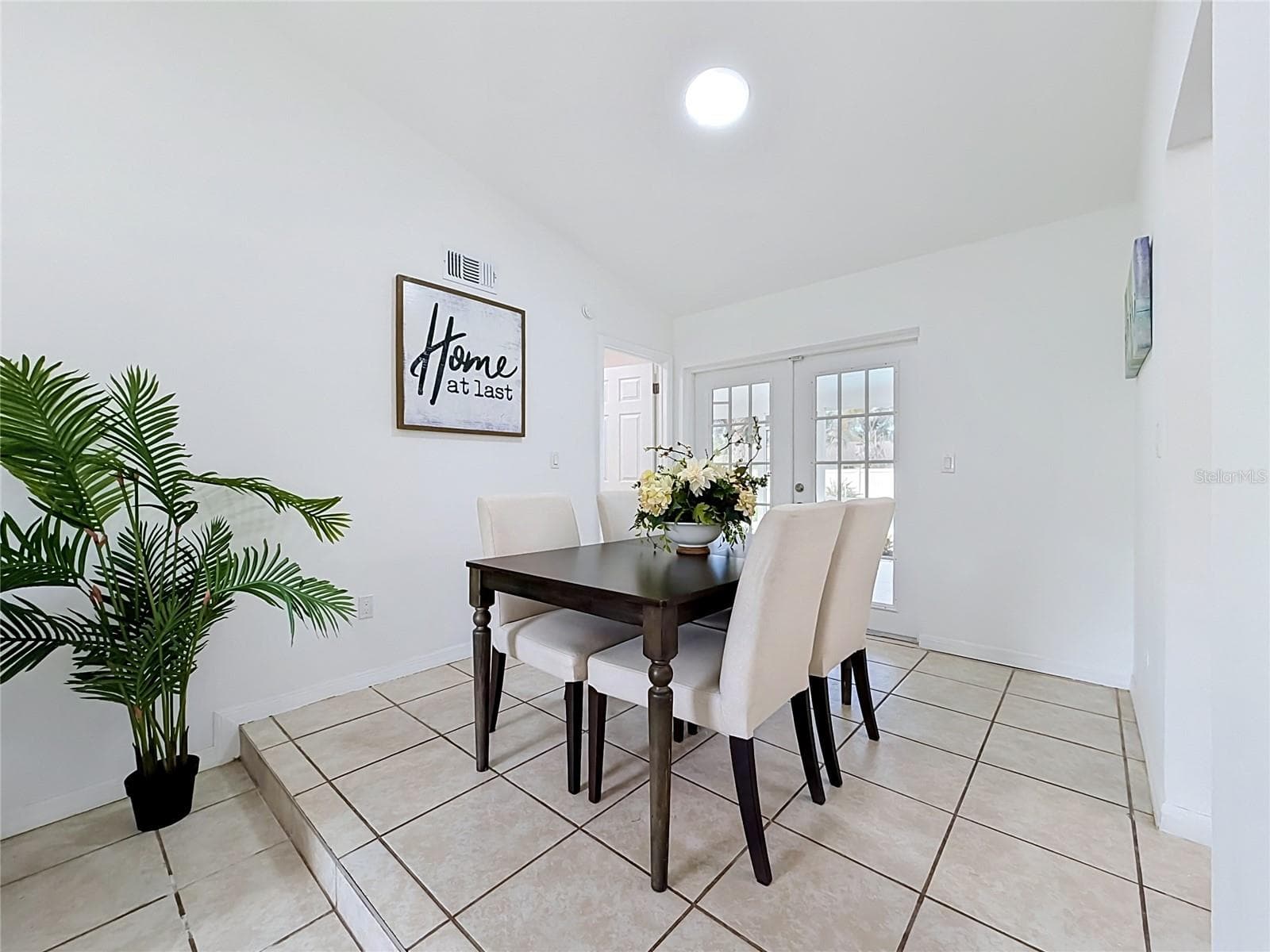 Single Family Residence at 3354 TCU BLVD, ORLANDO, photo 7 of 32
