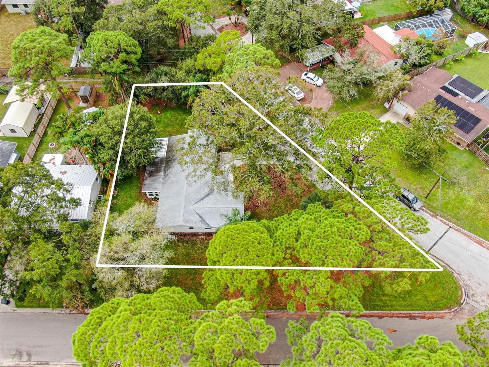 Single Family Residence at 5625 ATLANTIC AVE N, ST PETERSBURG, photo 2 of 44