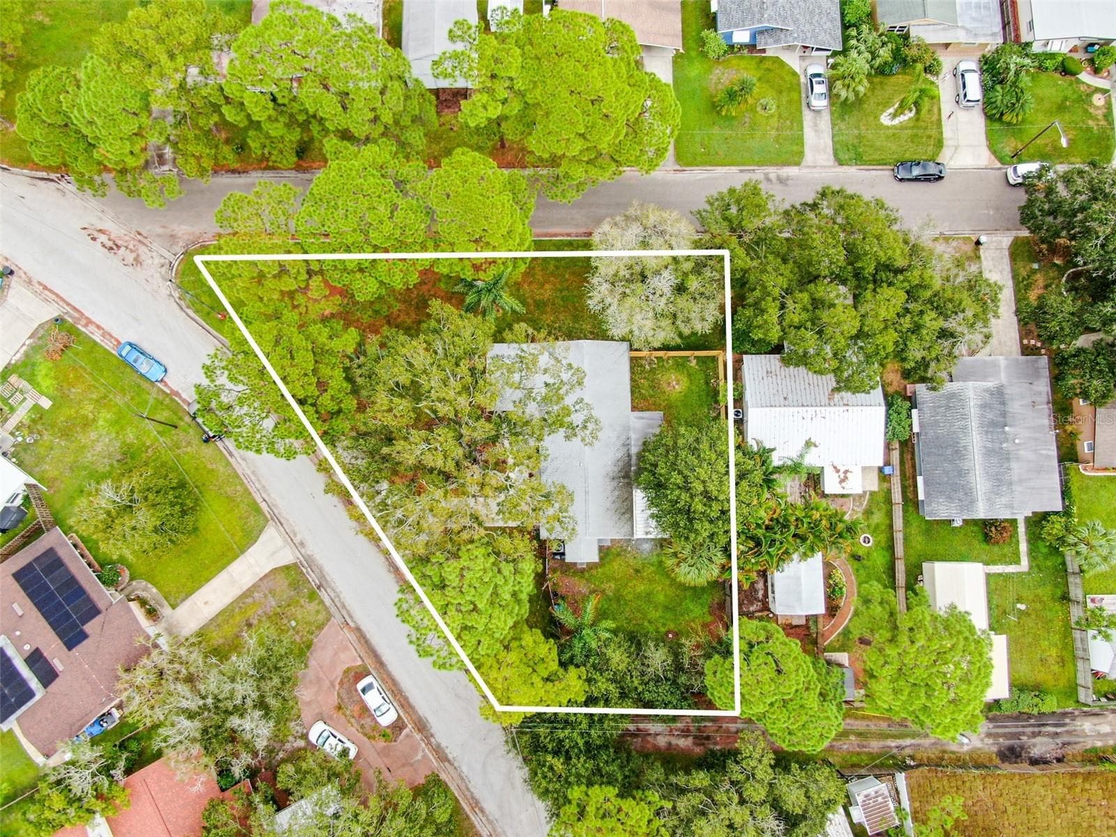 Single Family Residence at 5625 ATLANTIC AVE N, ST PETERSBURG, photo 40 of 44