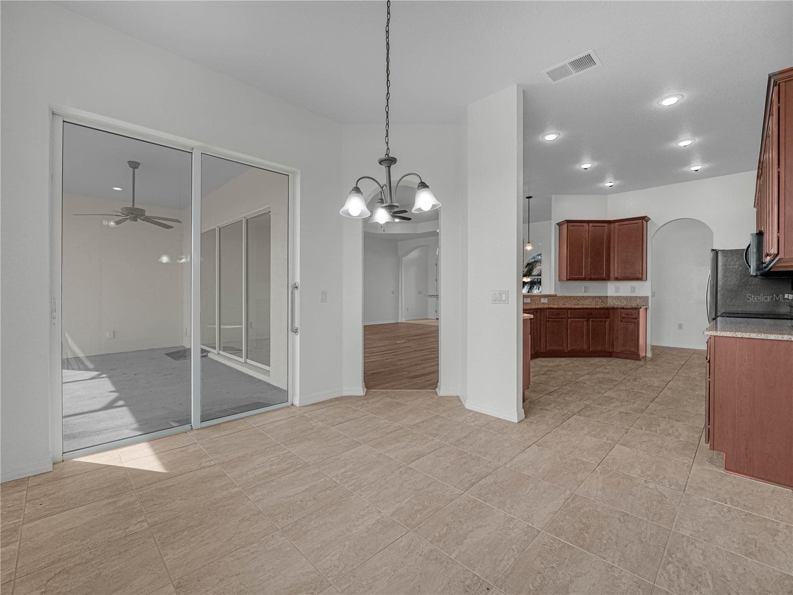 Single Family Residence at 6136 PEBBLE BEACH BLVD, WINTER HAVEN, photo 25 of 90