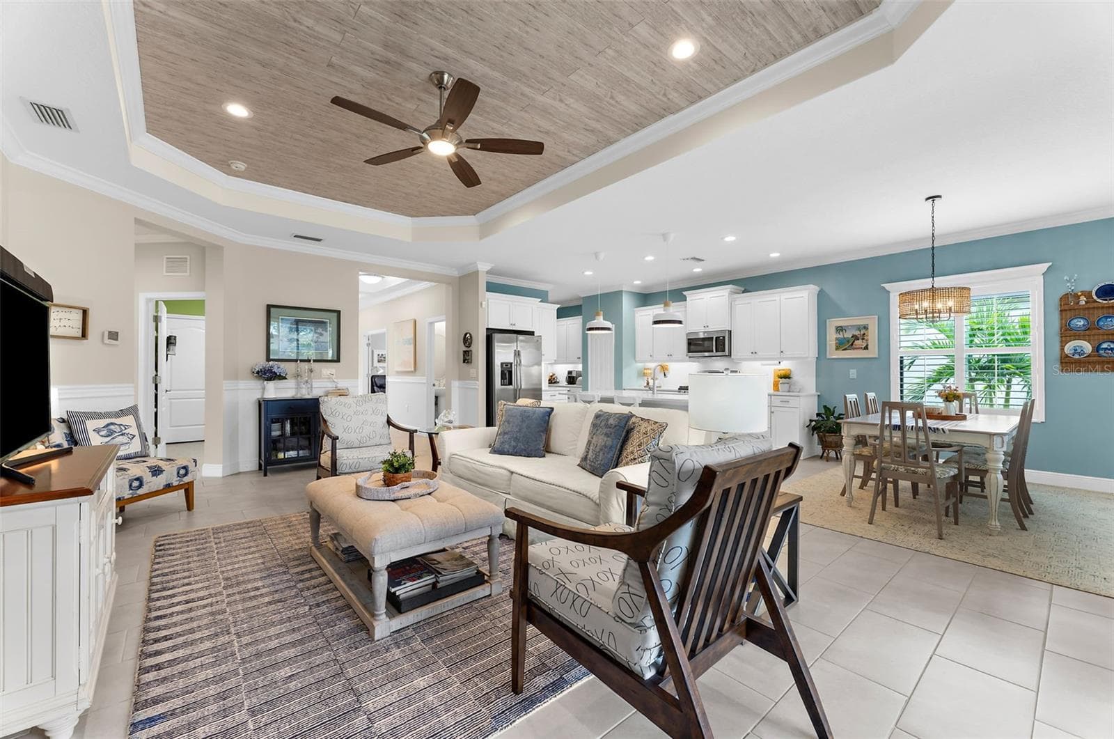 Single Family Residence at 208 CAPRIANA CT, NOKOMIS, photo 14 of 69