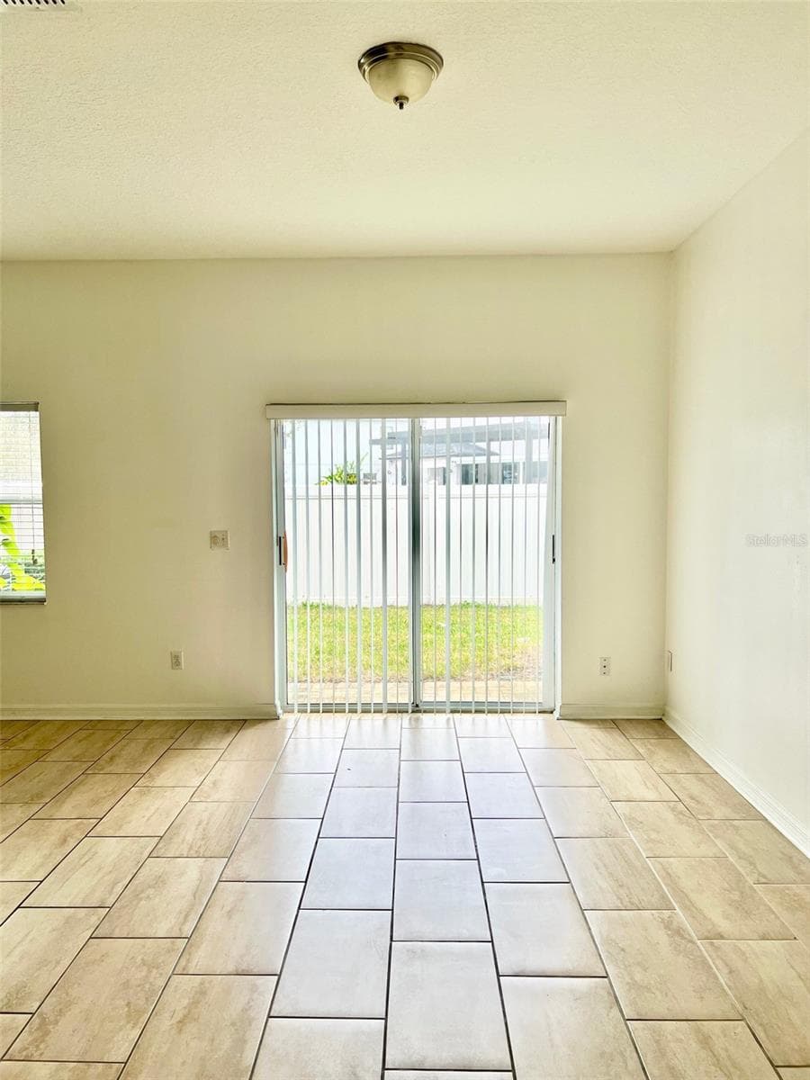 Townhouse at 12137 CITRUSWOOD DR, ORLANDO, photo 3 of 30