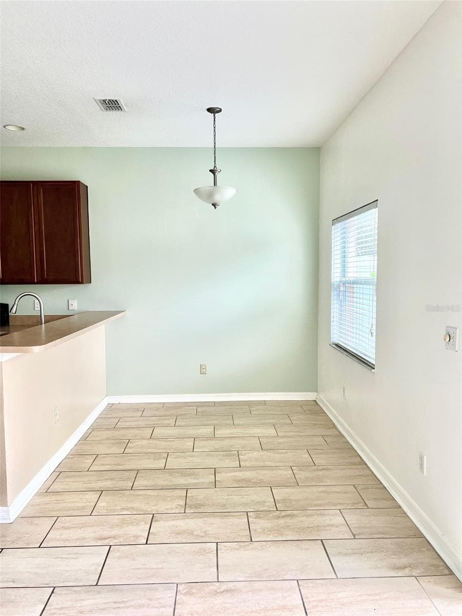 Townhouse at 12137 CITRUSWOOD DR, ORLANDO, photo 4 of 30
