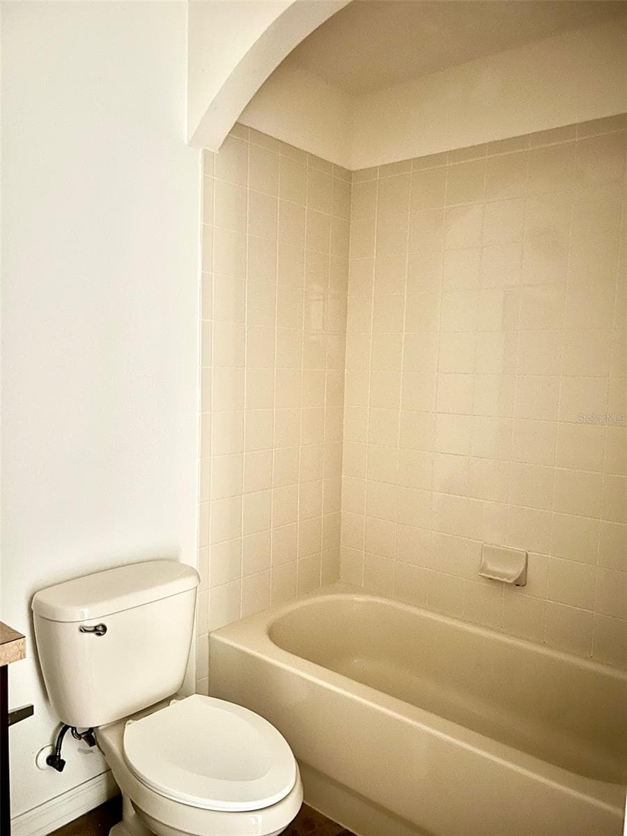 Townhouse at 12137 CITRUSWOOD DR, ORLANDO, photo 14 of 30