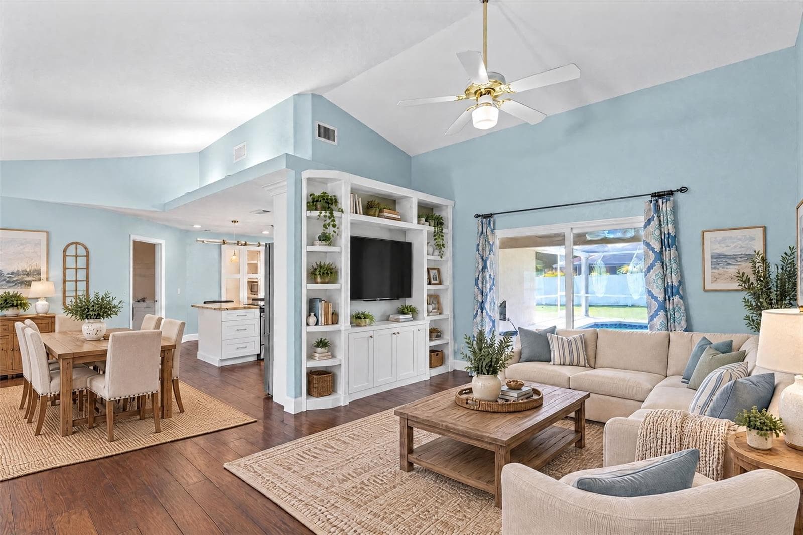 Single Family Residence at 2625 HIGHLANDS VUE CT, LAKELAND, photo 3 of 42