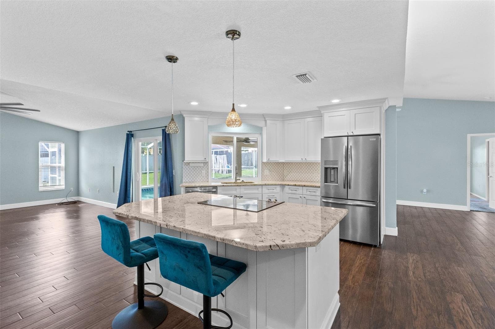 Single Family Residence at 2625 HIGHLANDS VUE CT, LAKELAND, photo 9 of 42