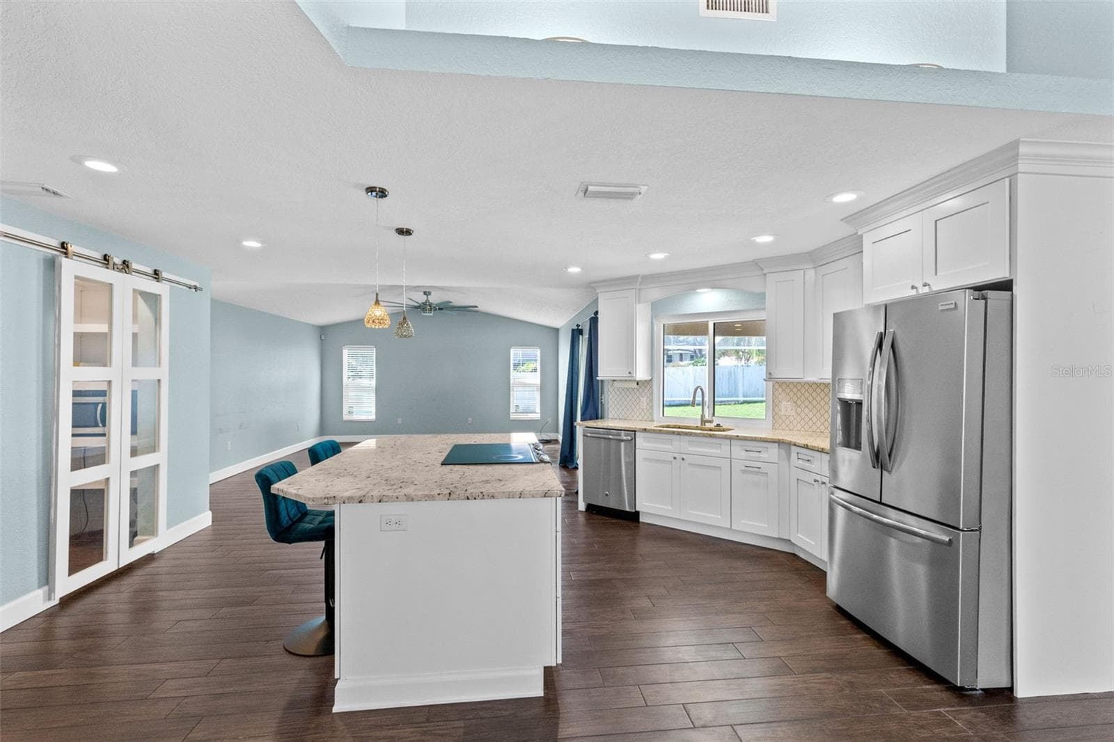 Single Family Residence at 2625 HIGHLANDS VUE CT, LAKELAND, photo 11 of 42