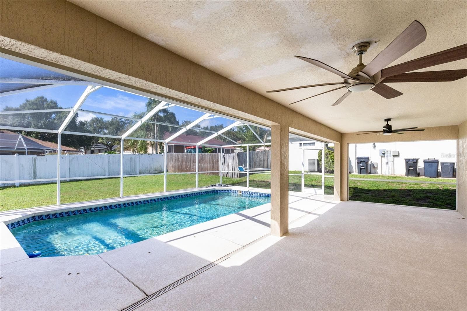 Single Family Residence at 2625 HIGHLANDS VUE CT, LAKELAND, photo 28 of 42