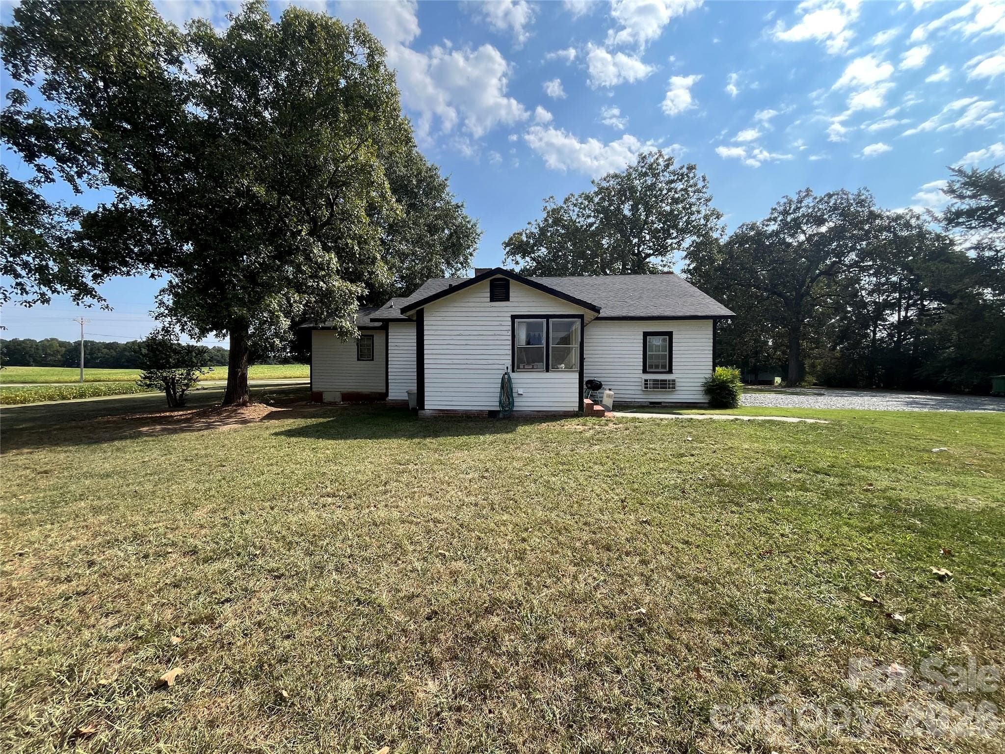 Single Family Residence at 5810 Wolf Pond Road, Monroe, photo 5 of 13