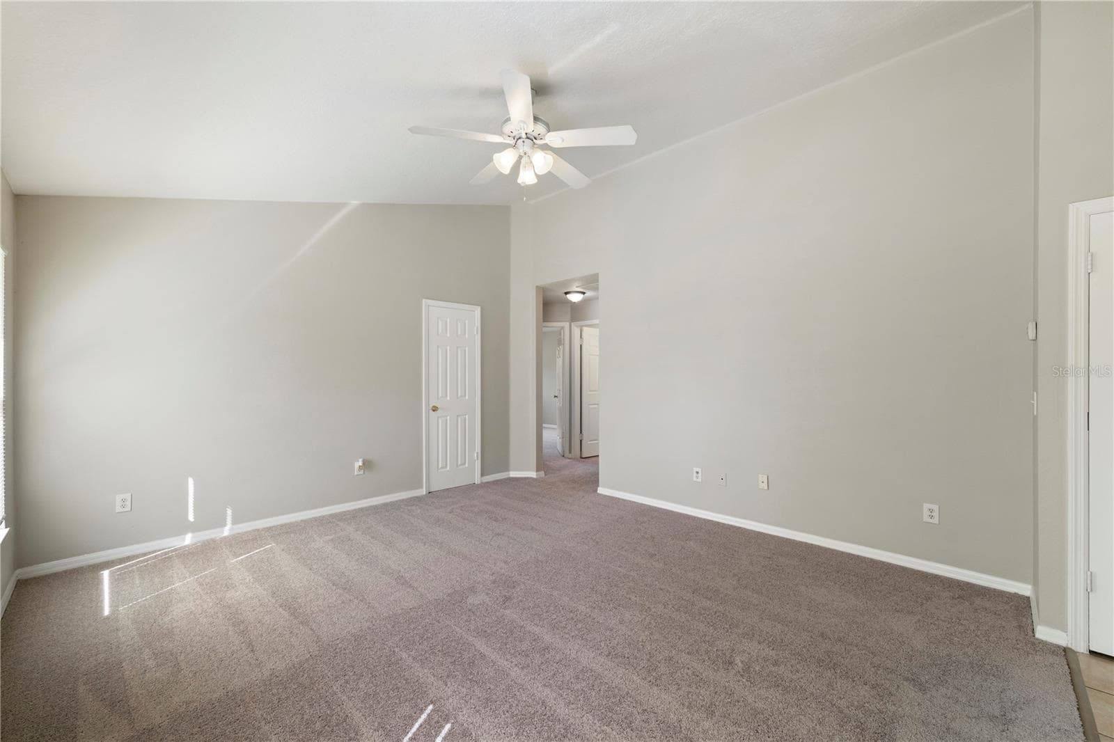 Living room - 8503 PLUMERIA AVE, ORLANDO