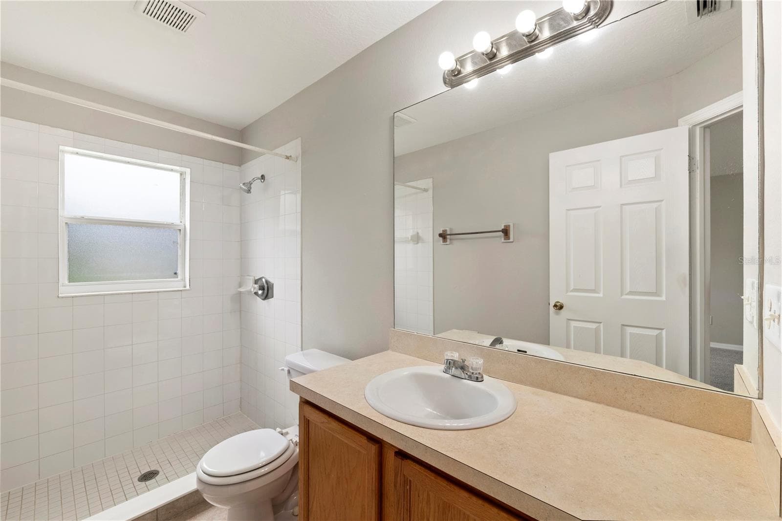 Master bath - 8503 PLUMERIA AVE, ORLANDO