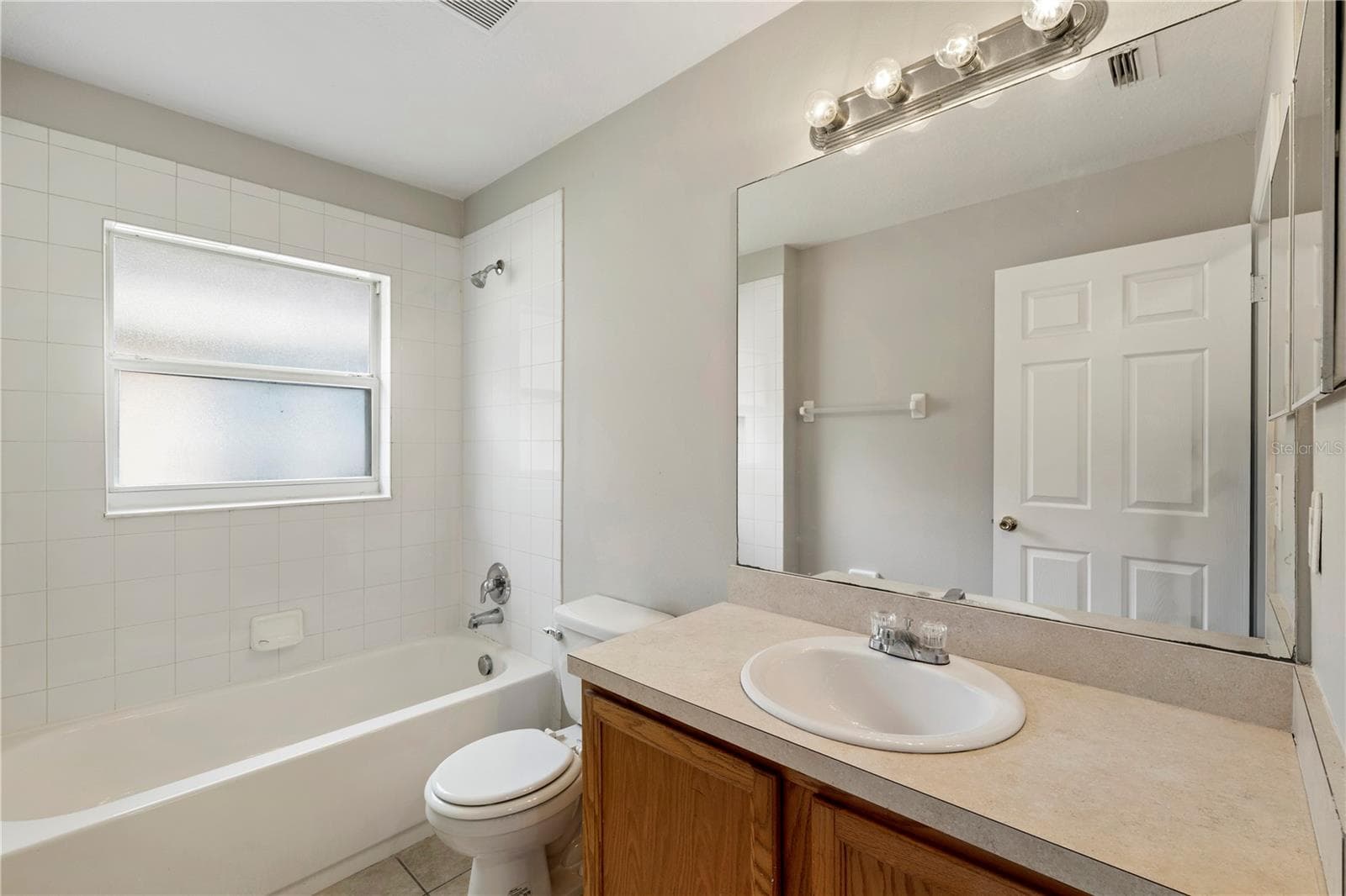 Hall bath - 8503 PLUMERIA AVE, ORLANDO