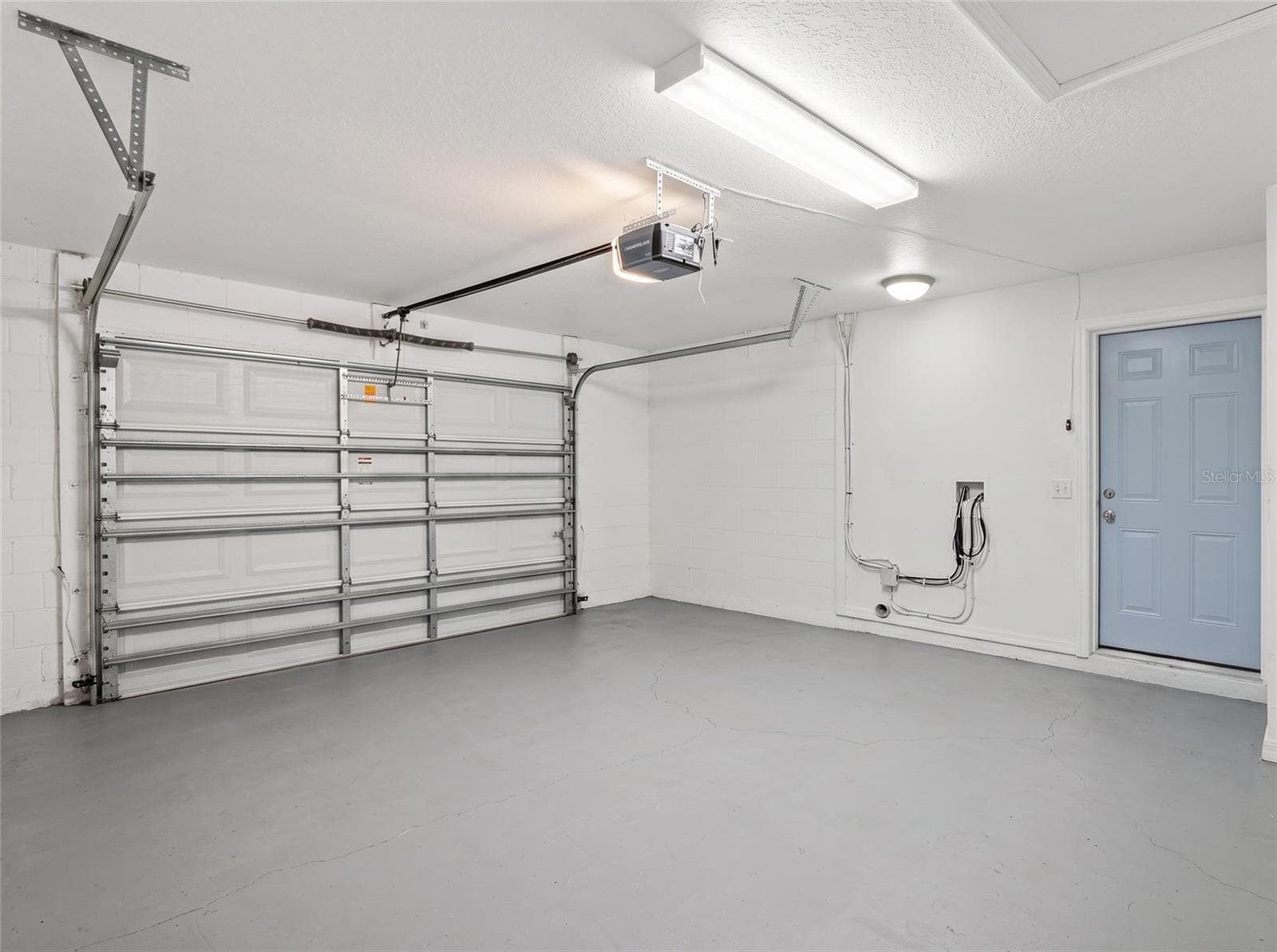 Garage - 8503 PLUMERIA AVE, ORLANDO