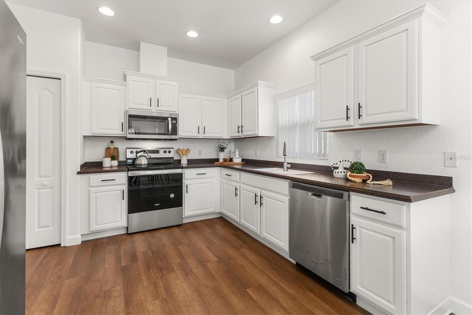 Kitchen - 11504 DANCING RIVER DR, VENICE