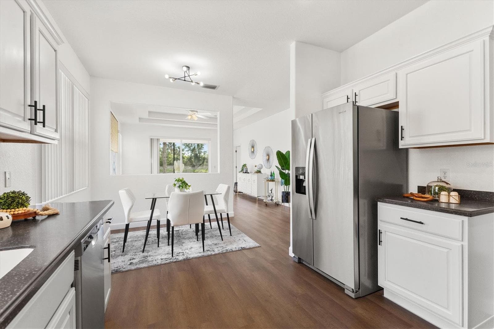 Kitchen and Dinette - 11504 DANCING RIVER DR, VENICE