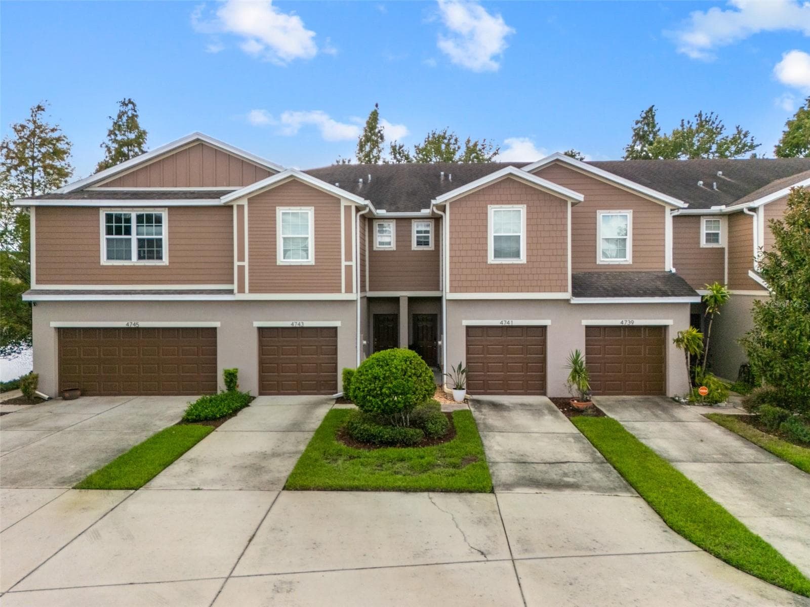 Townhouse at 4741 WHITE SANDERLING CT, TAMPA, photo 2 of 58