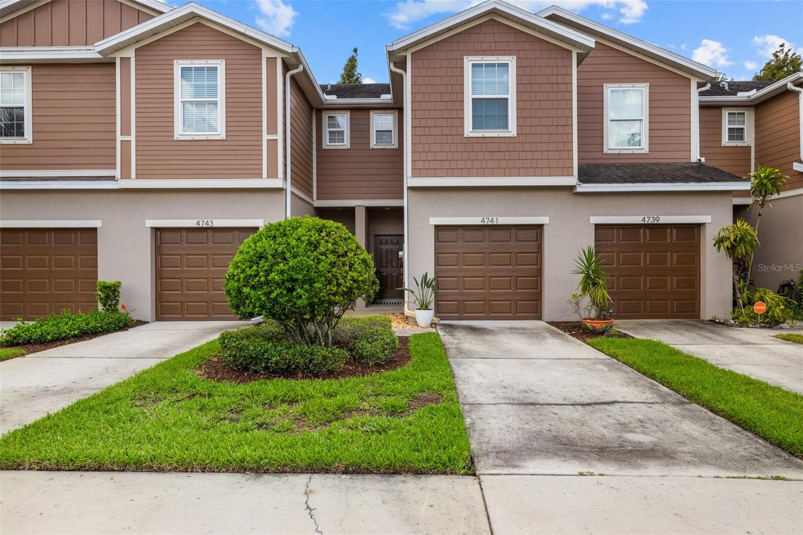 Townhouse at 4741 WHITE SANDERLING CT, TAMPA, photo 4 of 58
