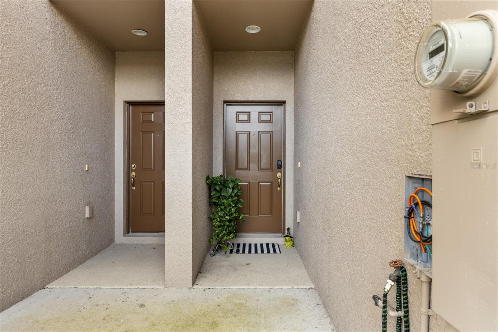 Townhouse at 4741 WHITE SANDERLING CT, TAMPA, photo 8 of 58