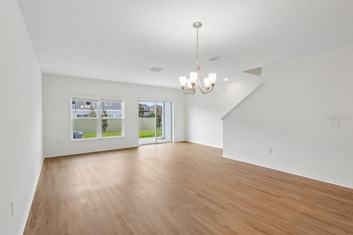 Townhouse at 403 SEQUOIA DR, LAKE WALES, photo 2 of 17