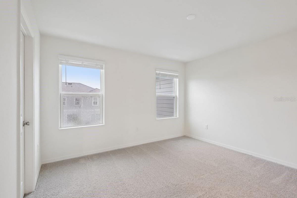Townhouse at 403 SEQUOIA DR, LAKE WALES, photo 9 of 17