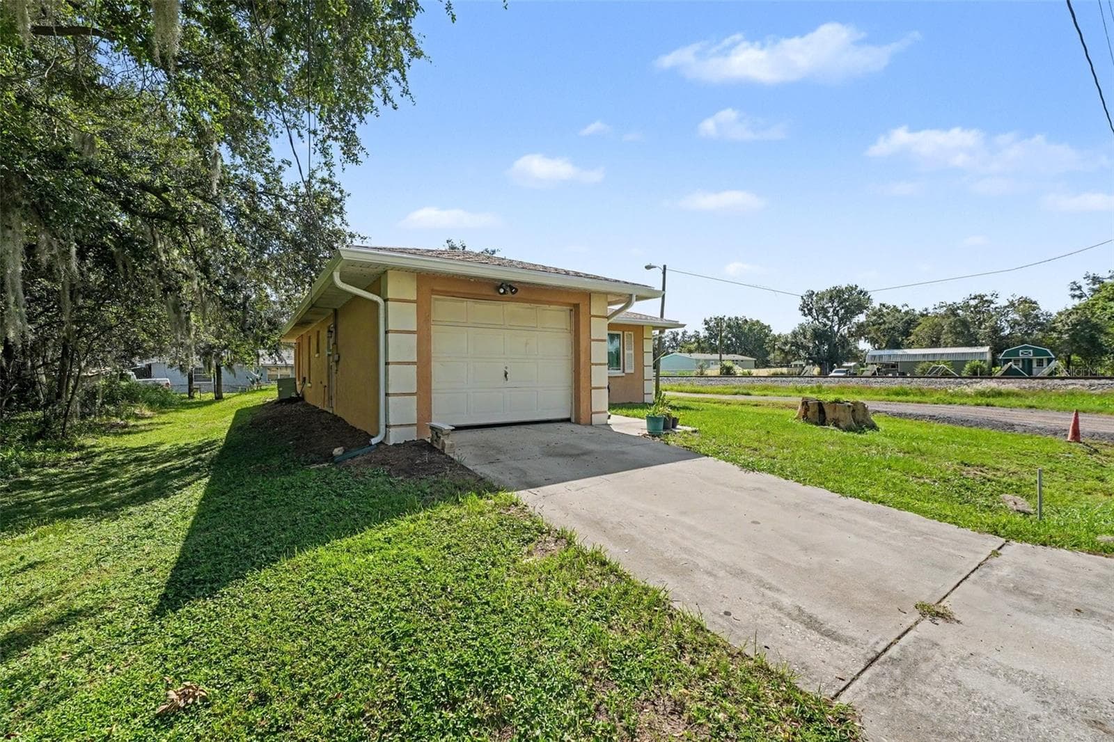 Single Family Residence at 6655 MERLE ST, BRADLEY, photo 3 of 22
