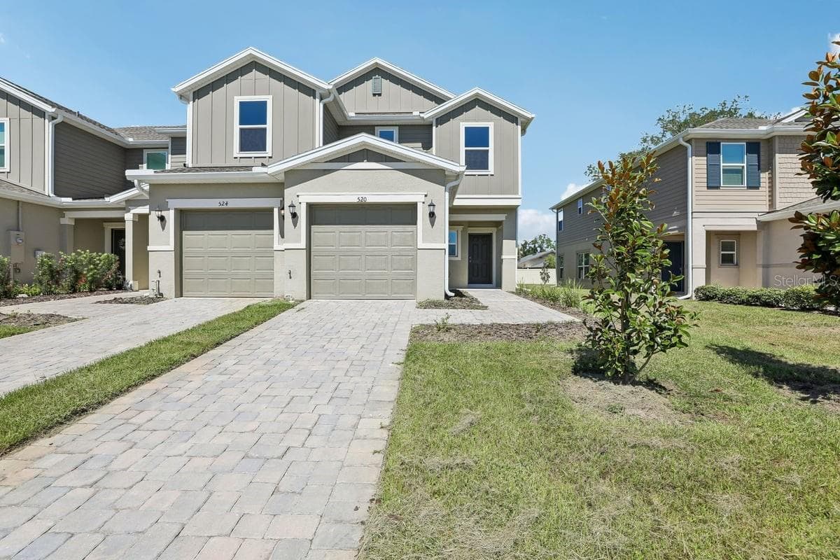 520 PINE RIDGE CT