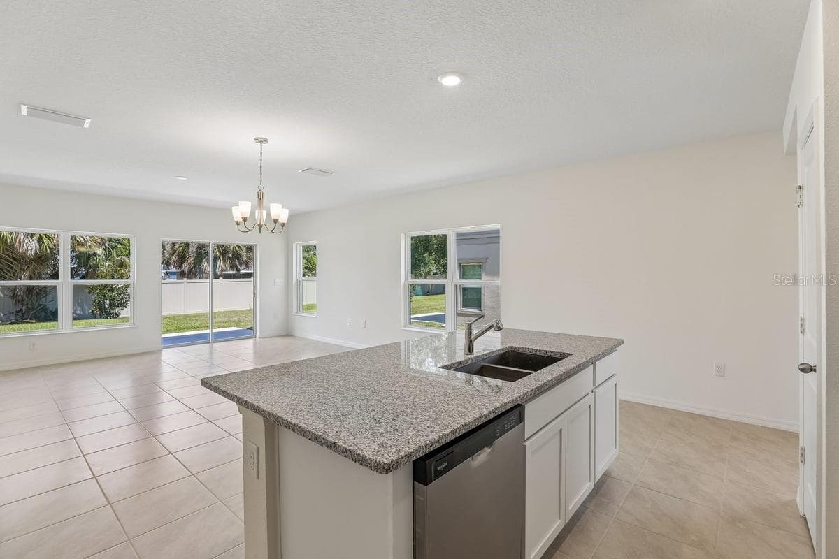 Townhouse at 520 PINE RIDGE CT, LAKE WALES, photo 6 of 21