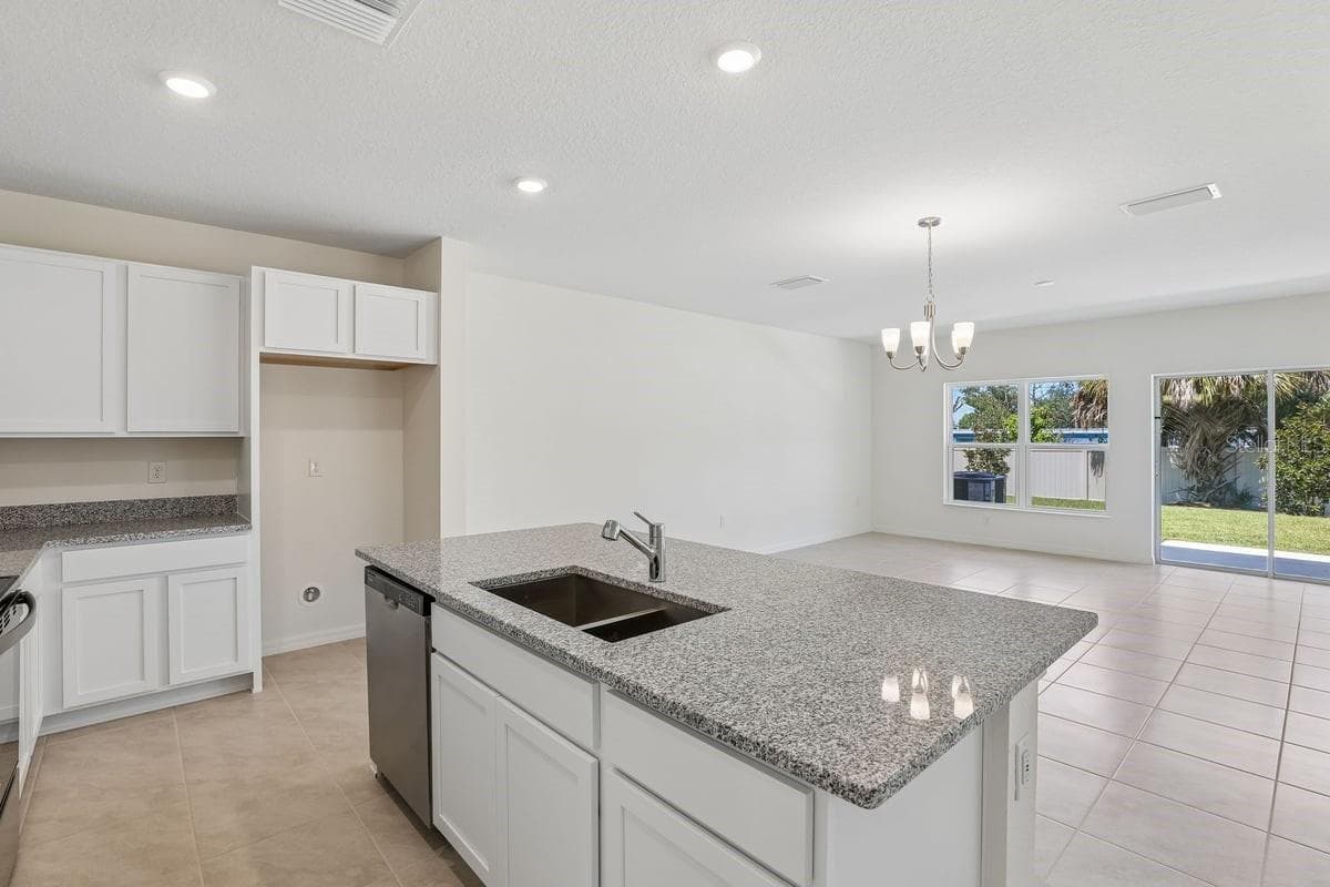 Townhouse at 520 PINE RIDGE CT, LAKE WALES, photo 7 of 21