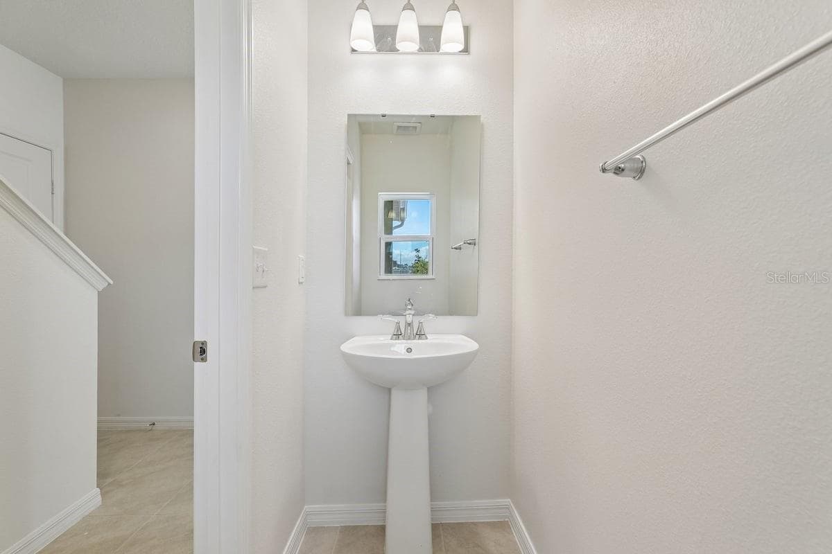 Townhouse at 520 PINE RIDGE CT, LAKE WALES, photo 9 of 21