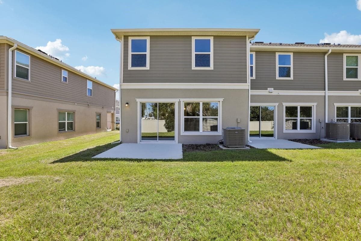 Townhouse at 520 PINE RIDGE CT, LAKE WALES, photo 18 of 21