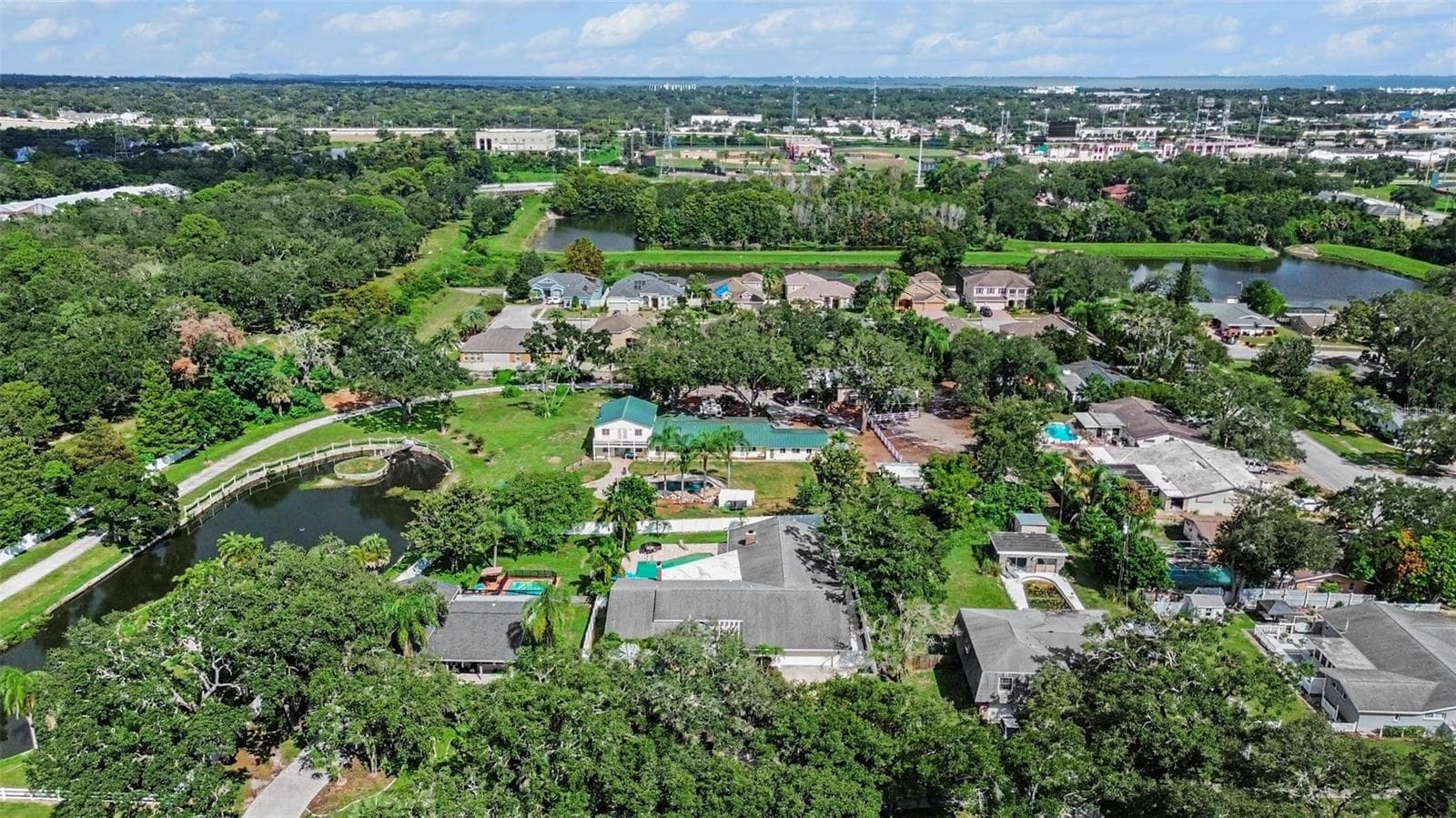 Single Family Residence at 921 COLLEGE HILL DR, CLEARWATER, photo 9 of 66
