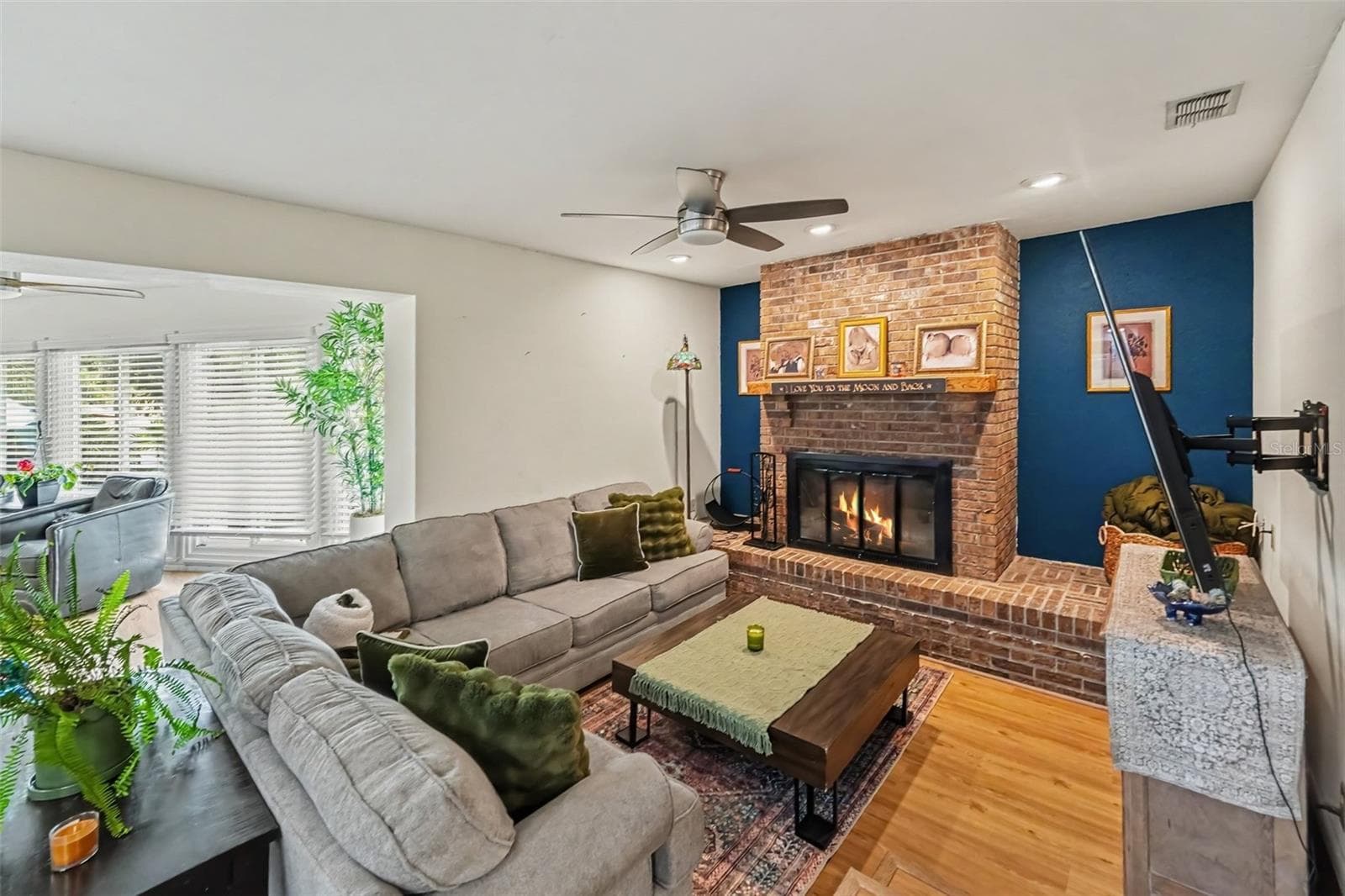 Single Family Residence at 921 COLLEGE HILL DR, CLEARWATER, photo 28 of 66