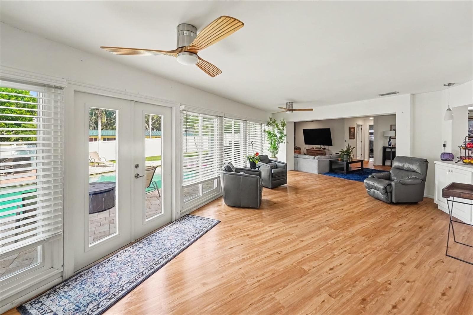 Single Family Residence at 921 COLLEGE HILL DR, CLEARWATER, photo 35 of 66