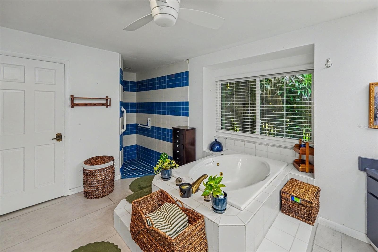 Single Family Residence at 921 COLLEGE HILL DR, CLEARWATER, photo 40 of 66