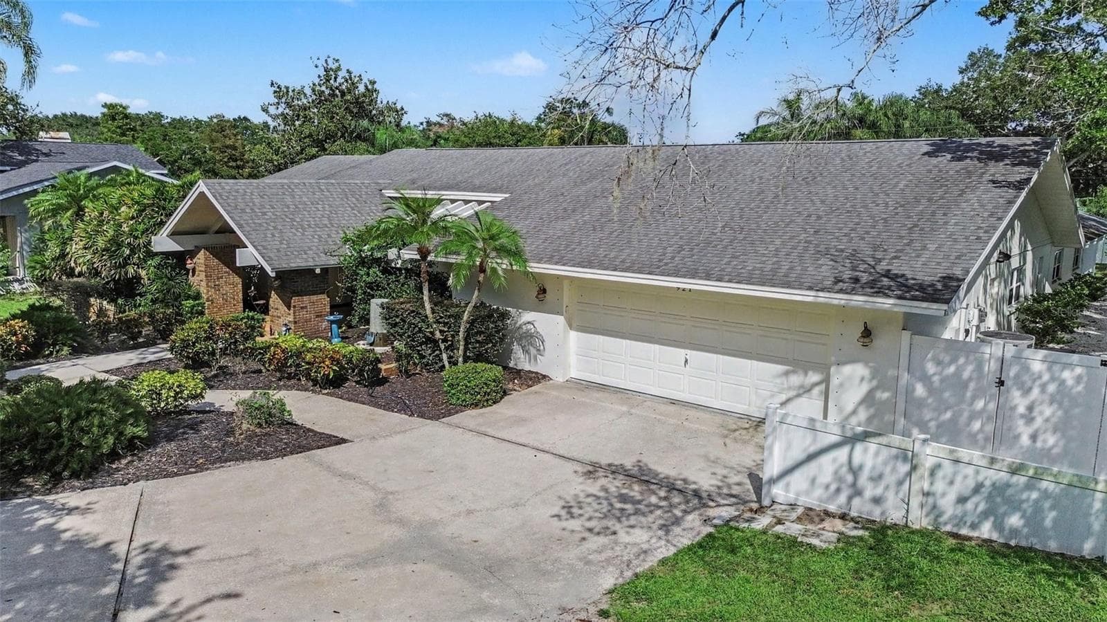 Single Family Residence at 921 COLLEGE HILL DR, CLEARWATER, photo 62 of 66