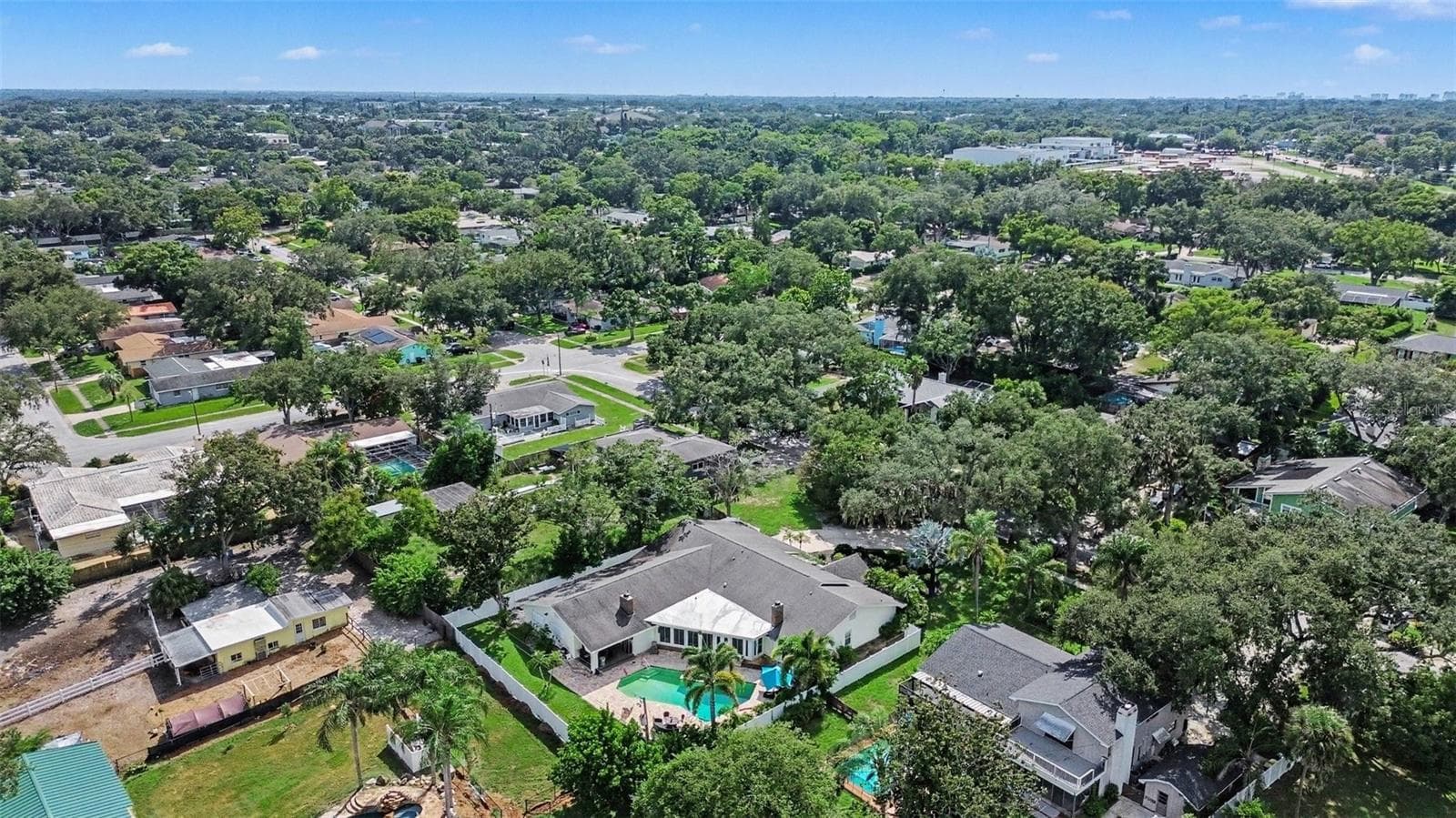 Single Family Residence at 921 COLLEGE HILL DR, CLEARWATER, photo 63 of 66