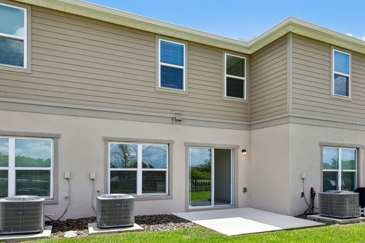 Townhouse at 382 SEQUOIA DR, LAKE WALES, photo 15 of 18