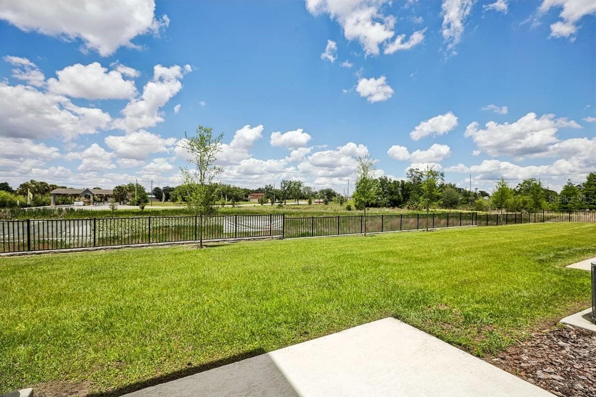 Townhouse at 382 SEQUOIA DR, LAKE WALES, photo 16 of 18