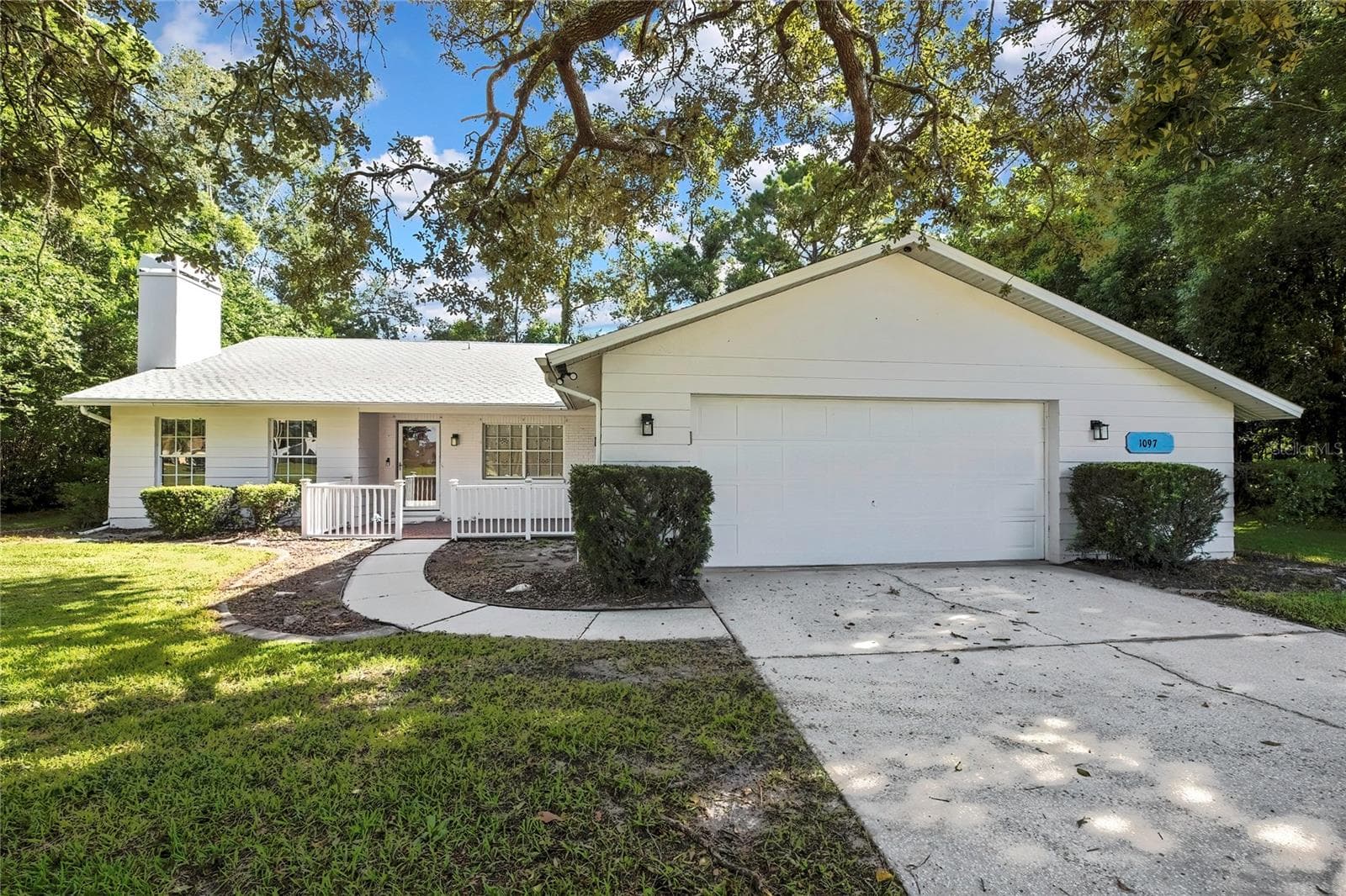 1097 FLORIAN WAY