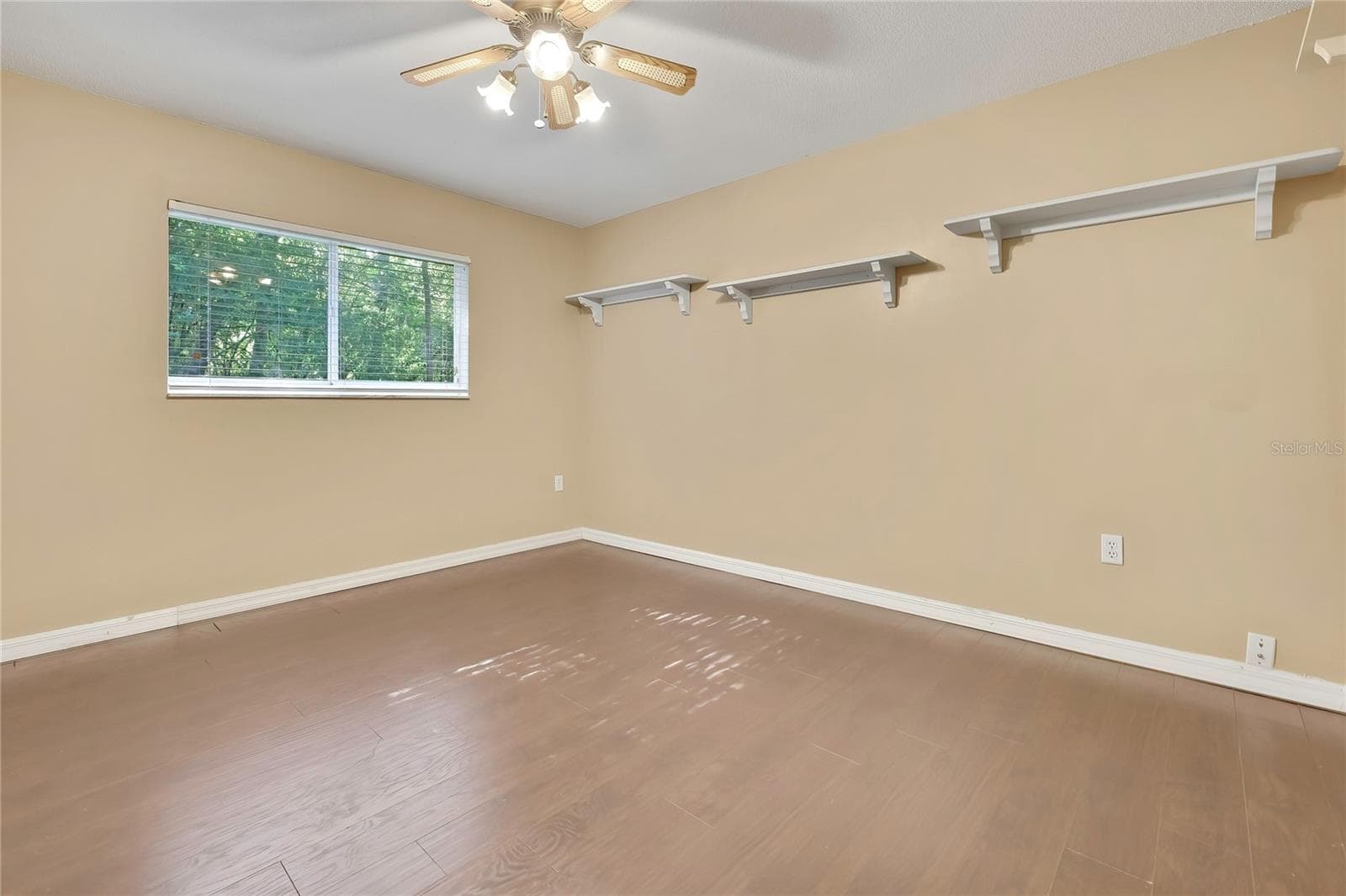 Bedroom with ample closet space - 1097 FLORIAN WAY, SPRING HILL